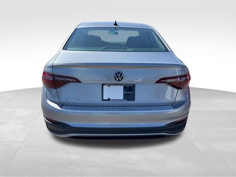 Used 2023 Volkswagen Jetta S image 6