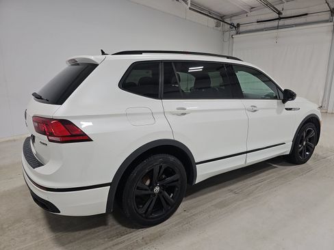 Used 2023 Volkswagen Tiguan SE R-Line AWD/4WD image 2
