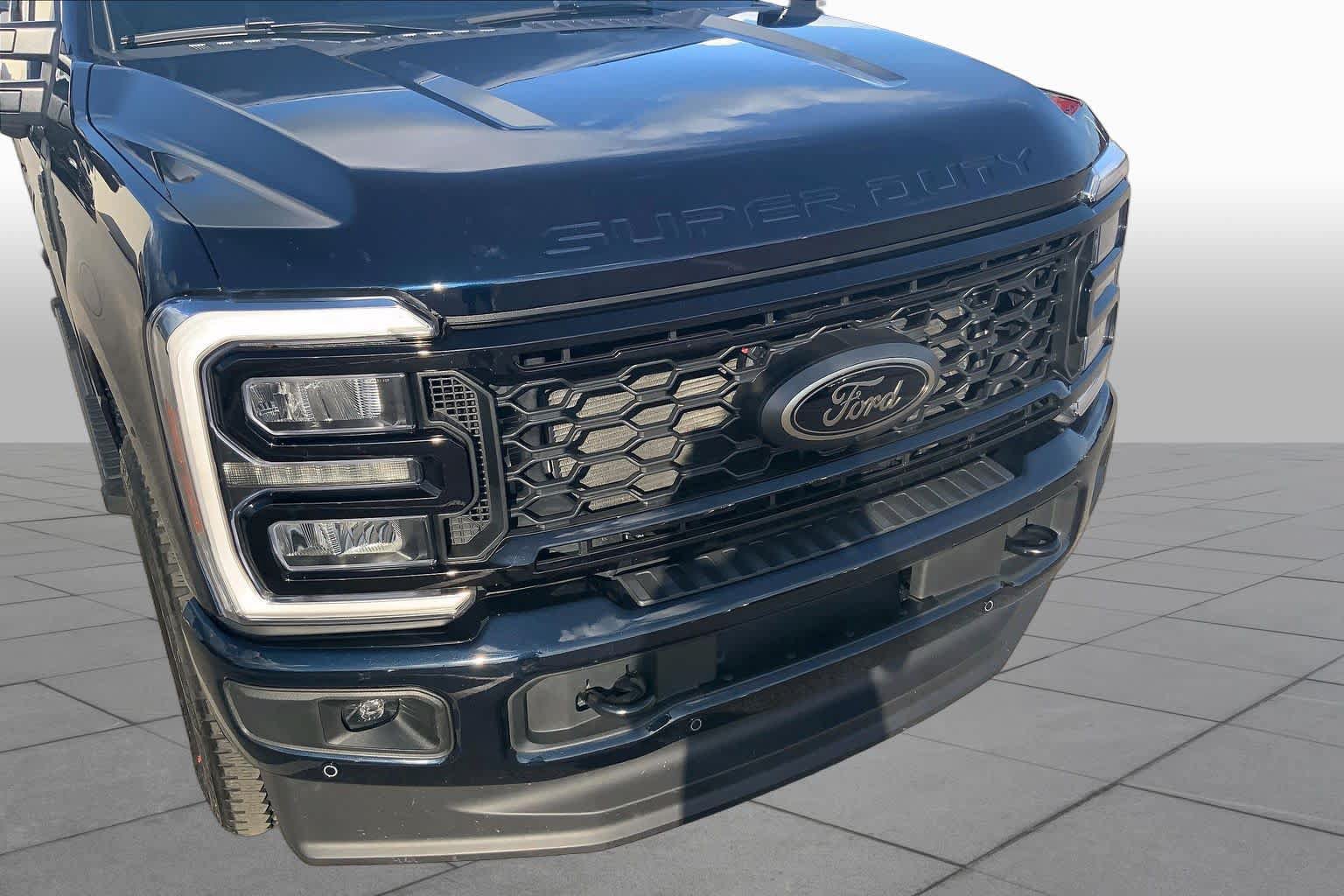 Certified 2025 Ford F250 Lariat w/ Lariat Ultimate Package AWD/4WD image 29