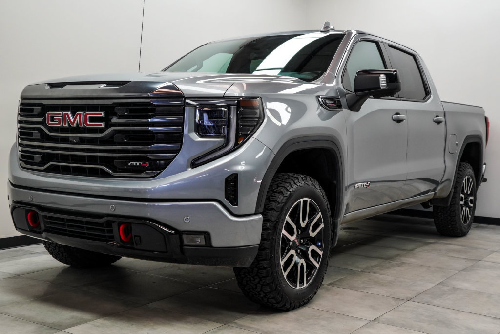 Used 2023 GMC Sierra 1500 AT4 w/ Technology Package AWD/4WD image 8