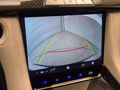 New 2025 Karma Revero Luxury image 36