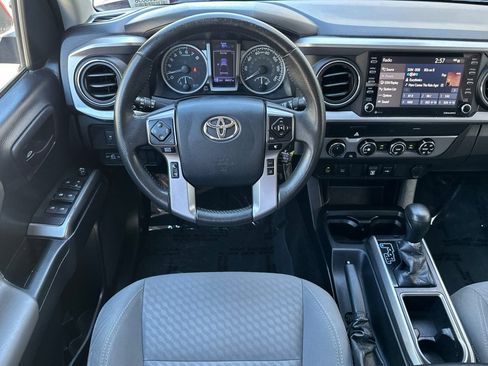 Used 2020 Toyota Tacoma SR5 w/ Technology Package AWD/4WD image 14