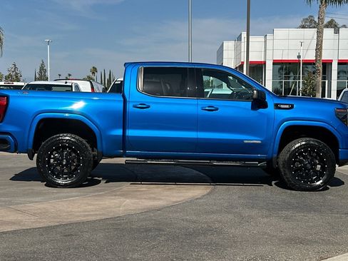 Used 2023 GMC Sierra 1500 Elevation w/ X31 Off-Road Package AWD/4WD image 3