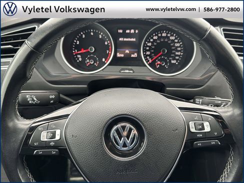 Used 2021 Volkswagen Tiguan SE R-Line image 23