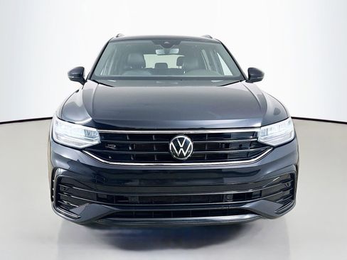 Used 2022 Volkswagen Tiguan SE R-Line AWD/4WD image 2