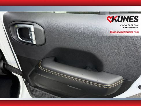 Used 2024 Jeep Wrangler Unlimited Sahara AWD/4WD image 38