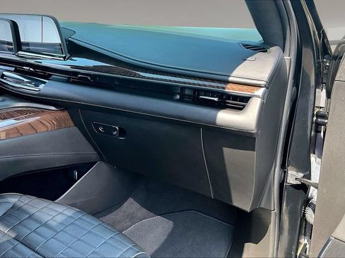 Used 2023 Cadillac Escalade ESV Sport Platinum w/ LPO, ONYX Package AWD/4WD image 16