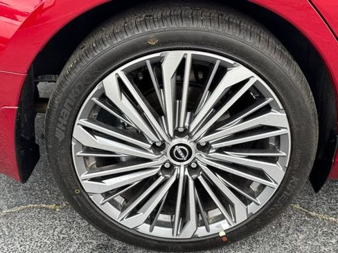 Used 2025 Nissan Altima 2.5 SL FWD image 6