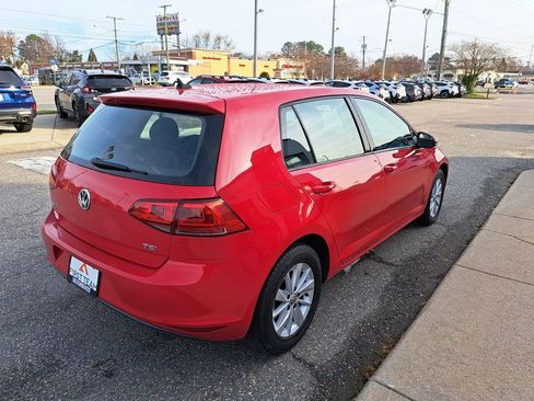 Used 2017 Volkswagen Golf S image 6