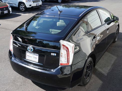 Used 2013 Toyota Prius Three image 11