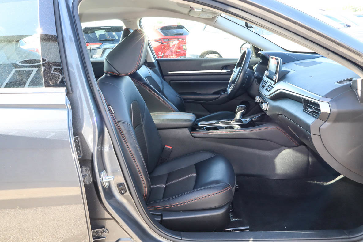 Used 2024 Nissan Altima 2.5 SR FWD image 22