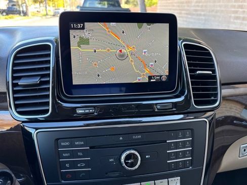 Used 2019 Mercedes-Benz GLE 400 4MATIC w/ Premium 1 Package image 47