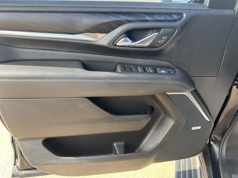 Used 2022 GMC Yukon XL Denali w/ Denali Ultimate Package image 9