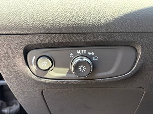 Used 2024 Buick Encore GX Preferred w/ Comfort Package FWD image 32