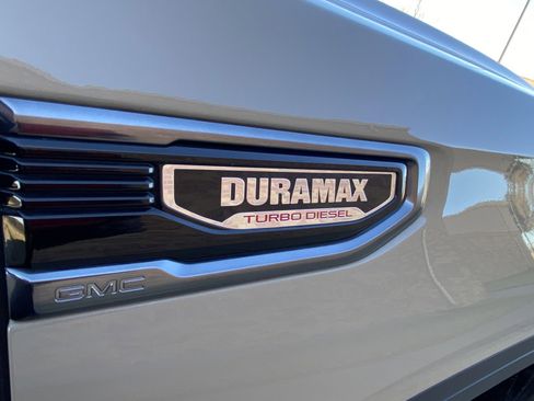 Used 2023 GMC Sierra 1500 AT4 w/ Technology Package image 11