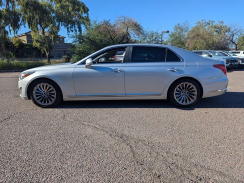 Used 2017 Genesis G90 5.0 Ultimate image 5