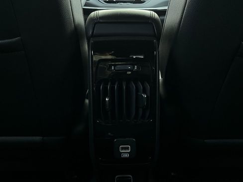 Used 2025 Jeep Compass Trailhawk image 12