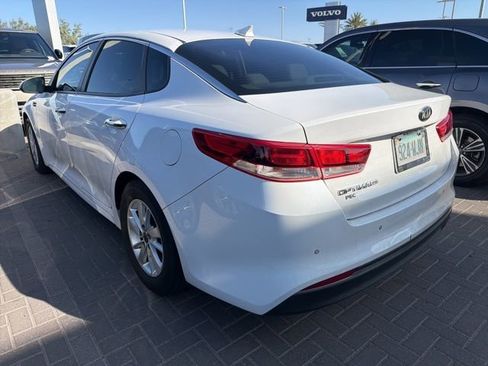 Used 2017 Kia Optima LX w/ Convenience Package image 4