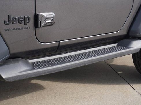 Used 2024 Jeep Wrangler Sport image 14