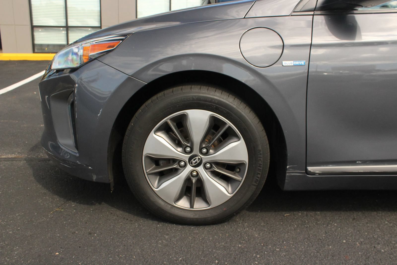 Used 2018 Hyundai Ioniq Plug-In Hybrid FWD image 3