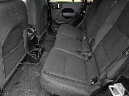 Used 2022 Jeep Gladiator Sport AWD/4WD image 29