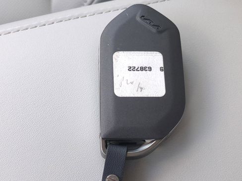 Used 2025 Kia Telluride SX w/ SX Captain's Chair Package image 28