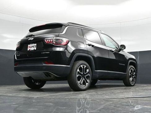 Certified 2022 Jeep Compass Limited image 60