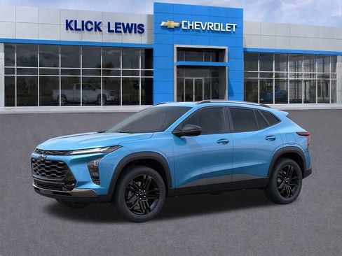 New 2026 Chevrolet Trax ACTIV w/ Sunroof Package image 2