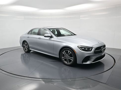 Used 2021 Mercedes-Benz E 350 4MATIC Sedan image 32