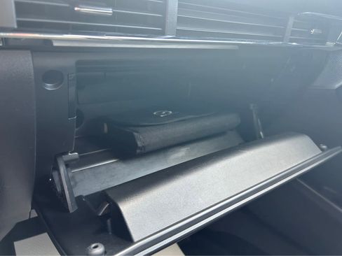 Used 2020 MAZDA MAZDA3 Preferred Package image 28