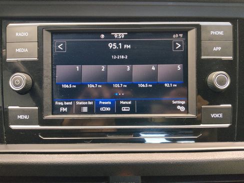 Used 2020 Volkswagen Jetta R-Line FWD image 25