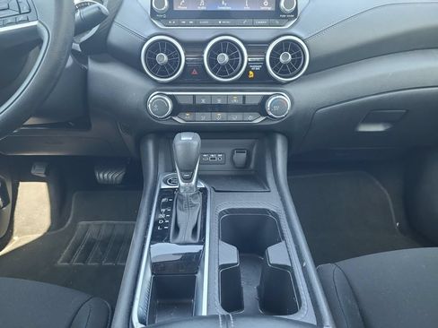 Used 2025 Nissan Sentra SV FWD image 11