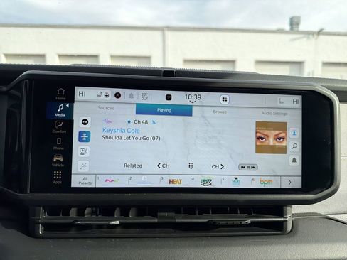 Used 2024 Jeep Wrangler Unlimited Sahara w/ Safety Group image 23