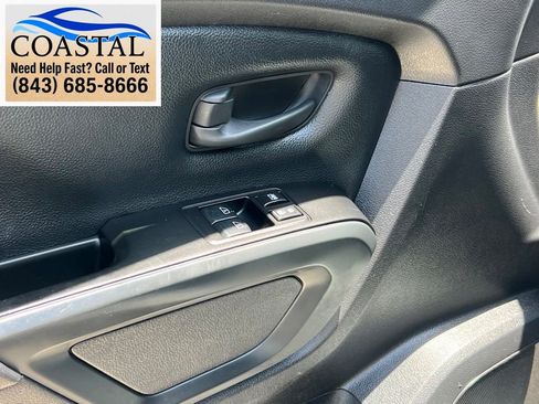 Used 2021 Nissan Titan S w/ S Utility Package RWD image 8