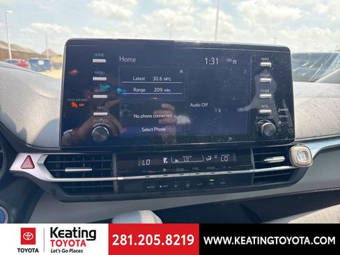 Certified 2023 Toyota Sienna LE FWD image 19