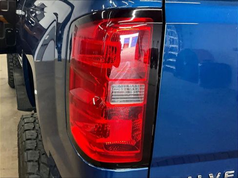 Used 2015 Chevrolet Silverado 2500 High Country w/ Duramax Plus Package AWD/4WD image 30