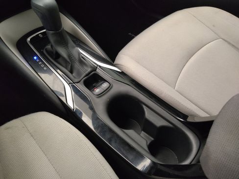 Used 2022 Toyota Corolla LE FWD image 26