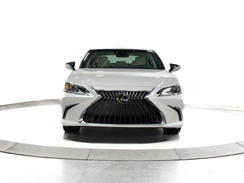 New 2025 Lexus ES 350 w/ Premium Package image 2