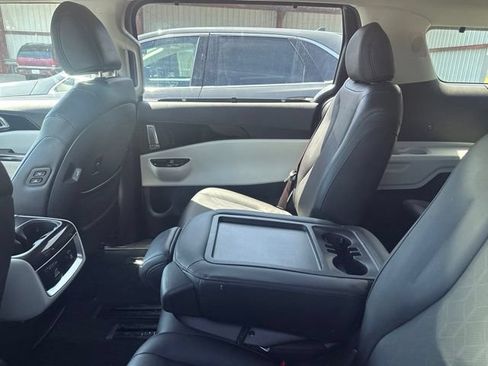 Used 2023 Kia Carnival SX FWD image 10