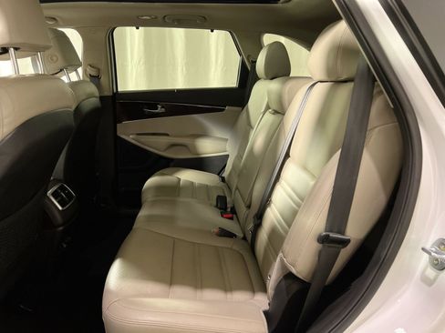 Used 2017 Kia Sorento EX w/ EX Advanced Touring Package image 25