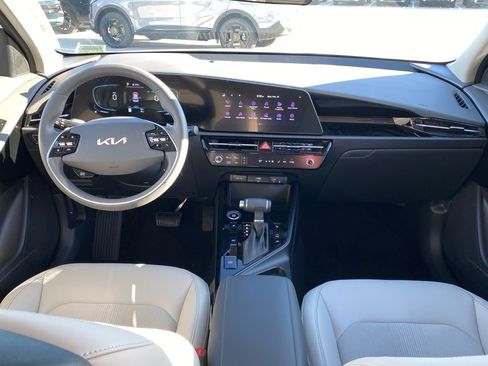 New 2026 Kia Niro EX image 23