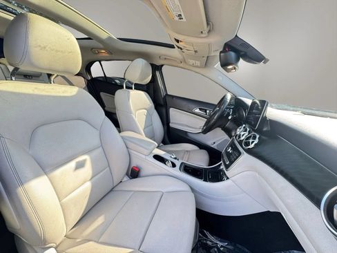 Used 2018 Mercedes-Benz GLA 250 w/ Premium Package image 13