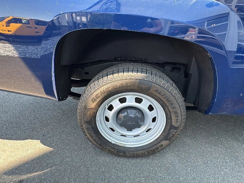 Used 2012 Chevrolet Colorado W/T RWD image 16