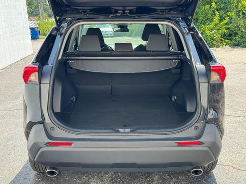 Used 2025 Toyota RAV4 XLE image 8