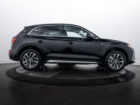 Certified 2023 Audi Q5 2.0T Premium Plus w/ Premium Plus Package image 3