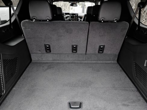 New 2026 GMC Yukon XL Denali w/ Sun & Power Step Package image 8