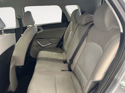 Used 2023 Kia Soul LX w/ LX Technology Package FWD image 14