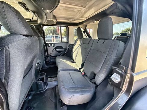 Used 2025 Jeep Wrangler Unlimited Sport AWD/4WD image 24