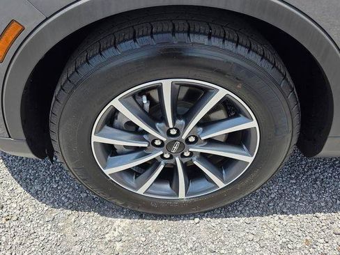 Used 2022 Lincoln Nautilus FWD image 9