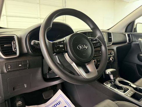 Used 2021 Kia Sportage LX AWD/4WD image 29